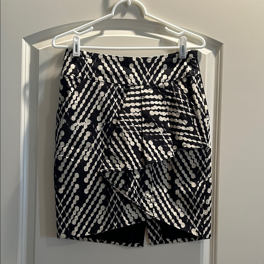 The Limited Black and Cream Patterned Pencil Skirt